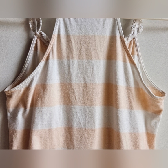 2 for $20:  Old Navy Tank w/ Flower Neckline Detailing in Women's XS - Picture 10 of 12